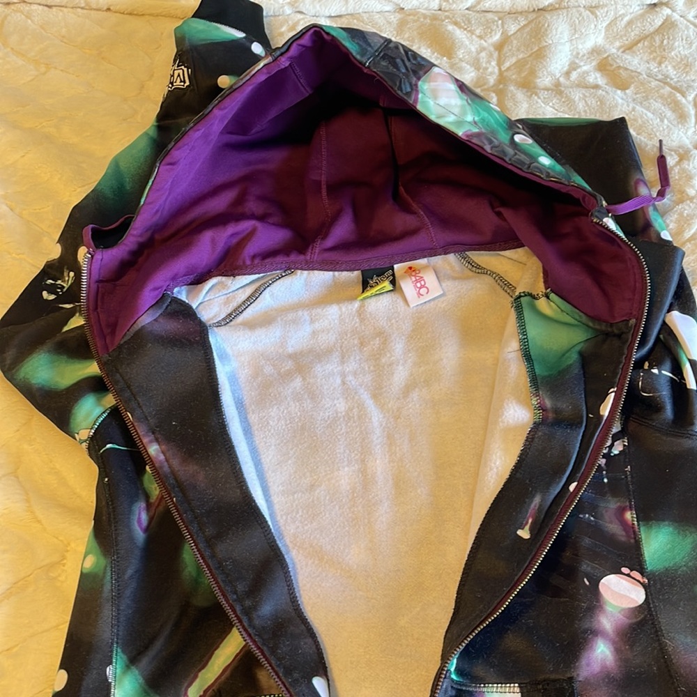 Volcom- Light Snowboarding Jacket, Size M Great F… - image 4